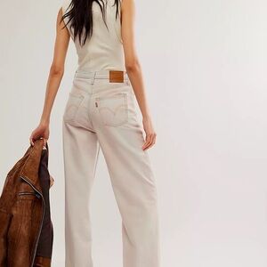 Levi's Cream Flare & Wide Leg Jeans
